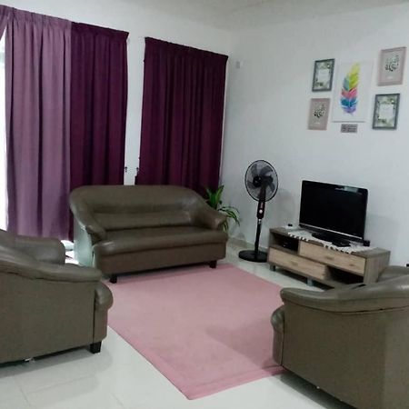 Homestay Seri Takir Kuala Terengganu Exteriör bild